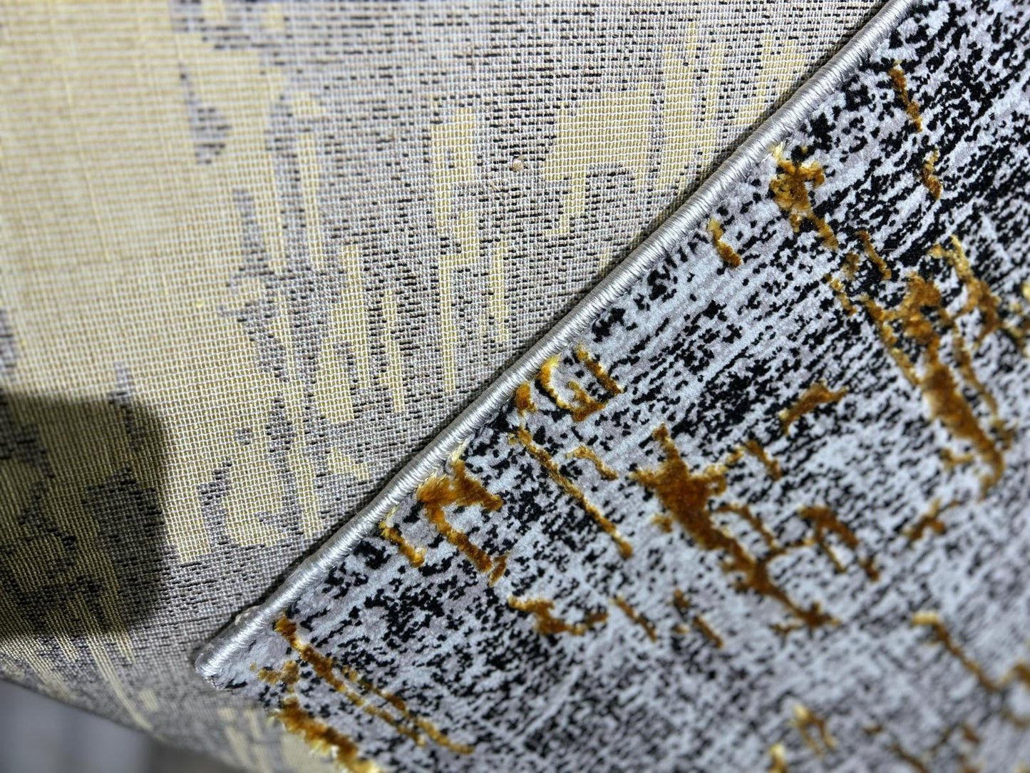 Covor cu design modern TOKYO, Gri/Auriu